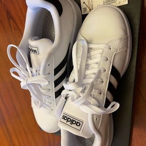 Adidas grand court sneakers